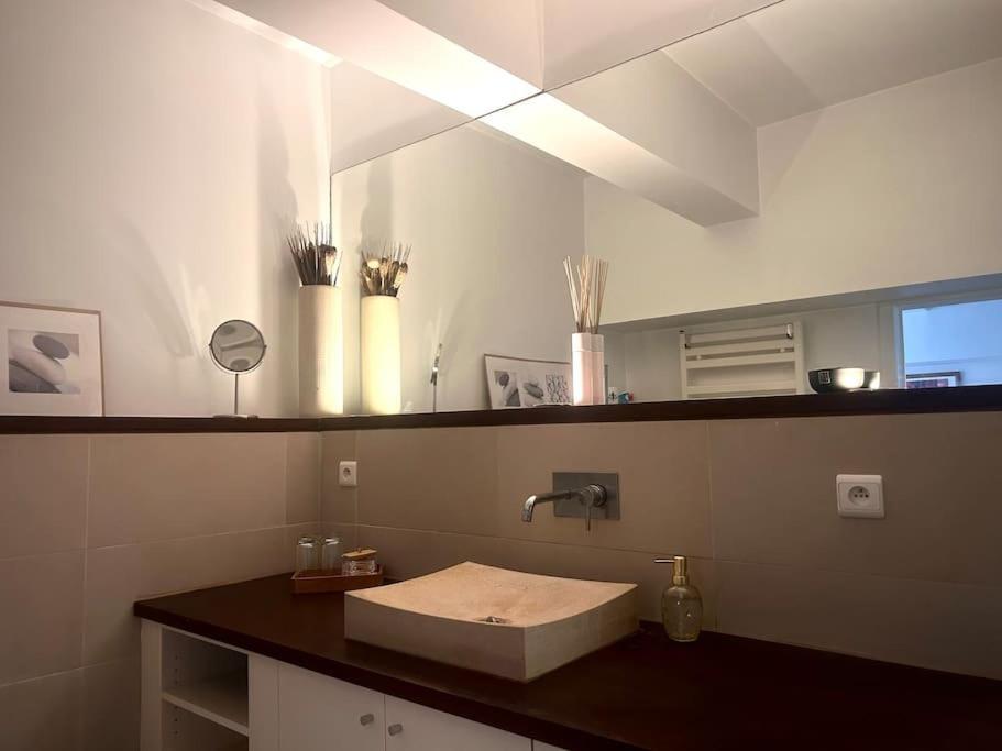 Down Town Spacious Duplex With Private Parking & Game Room Bruxelas Exterior foto